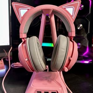 Razer Kitty Kraken Quartz wired headphones & Razer base station quartz